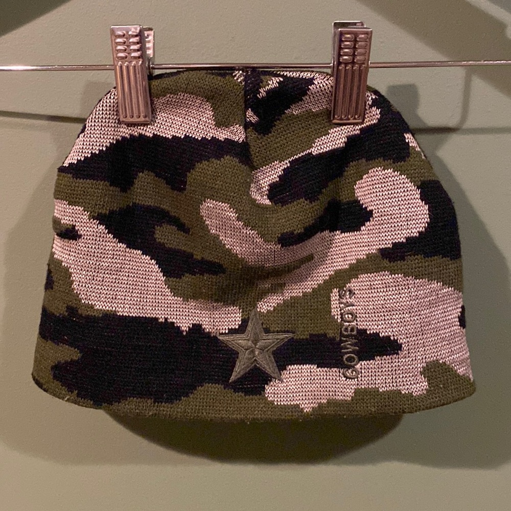 Dallas Cowboys Boys Knit Camo Beanie